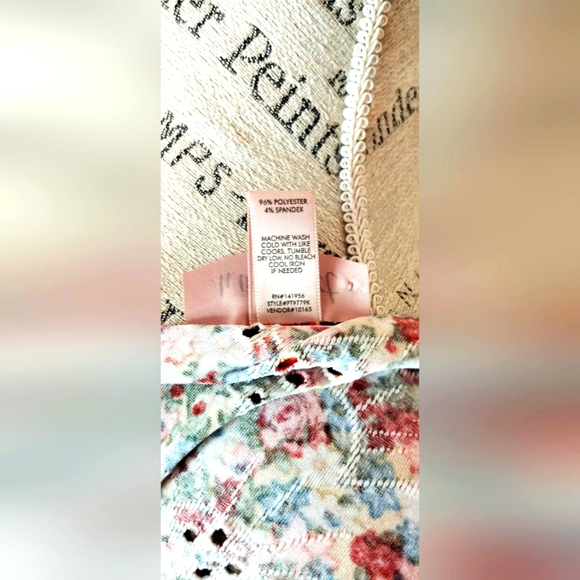 Willow & Root Vibrant Floral Blouse - Picture 6 of 6